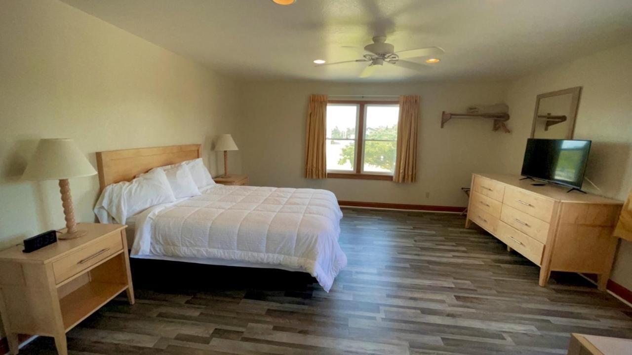 Pony Island Inn Ocracoke Extérieur photo